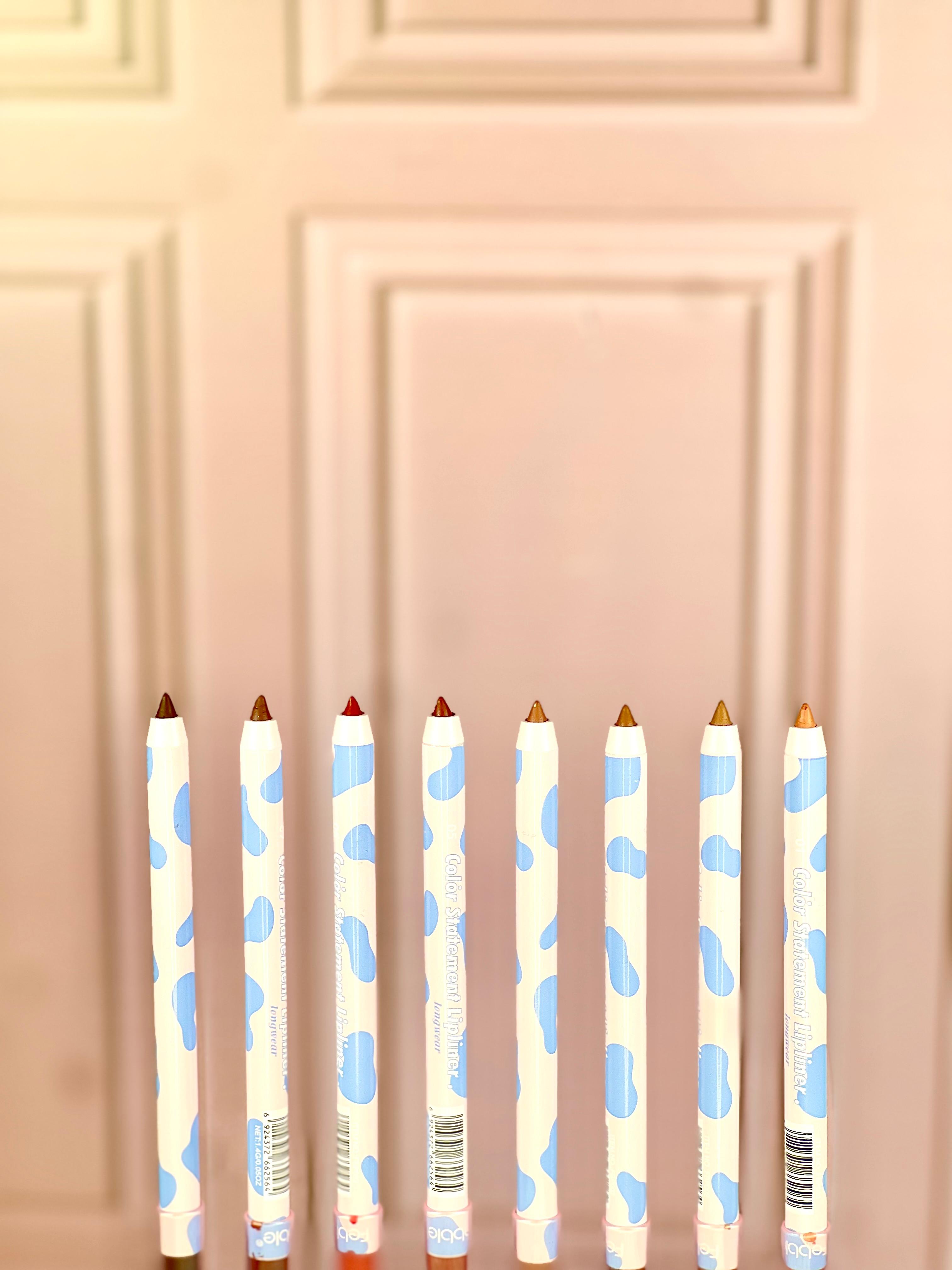 LPIZ DELINEADOR LABIOS FBP002